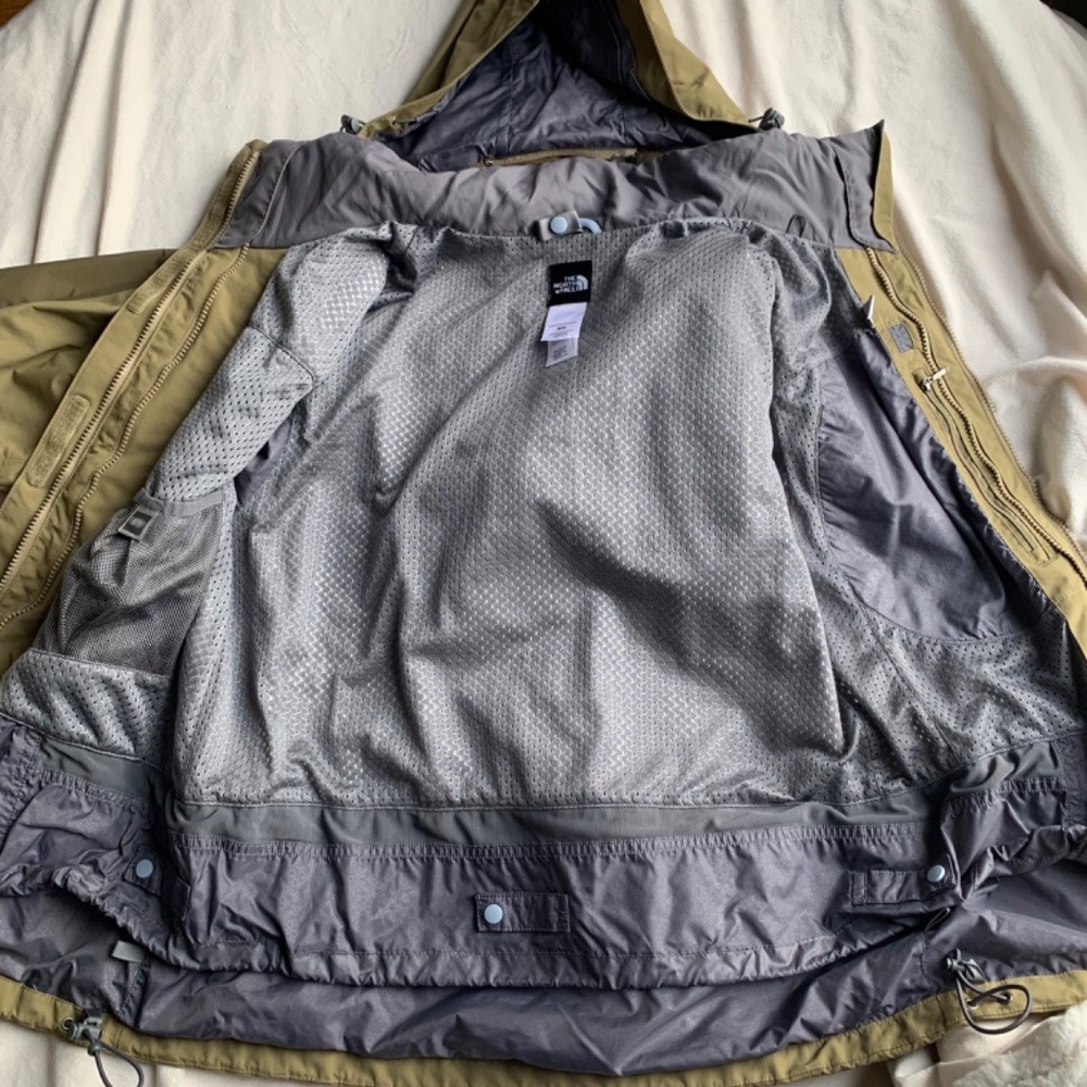 The North Face waterproof jacket, ski/snowbord - Picture 4 of 10